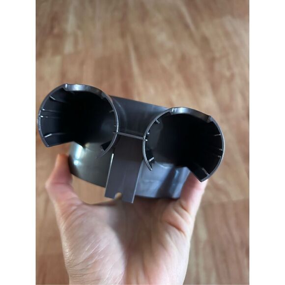 Handheld Dyson Screw In Wall Mount Docking Station Part No. T103241 for v7 and v - Picture 5 of 6